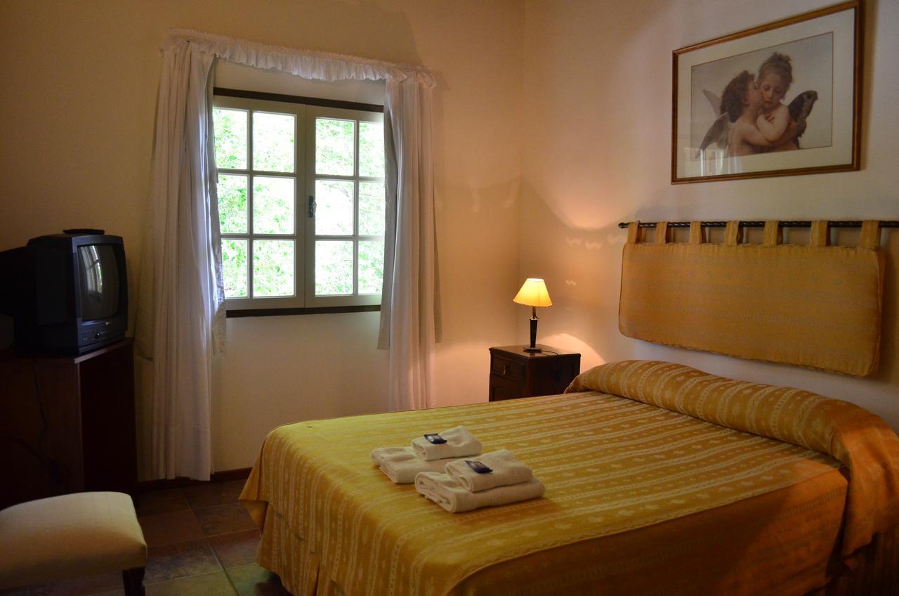 Hosteria Sajonia Villa Gesell Extérieur photo