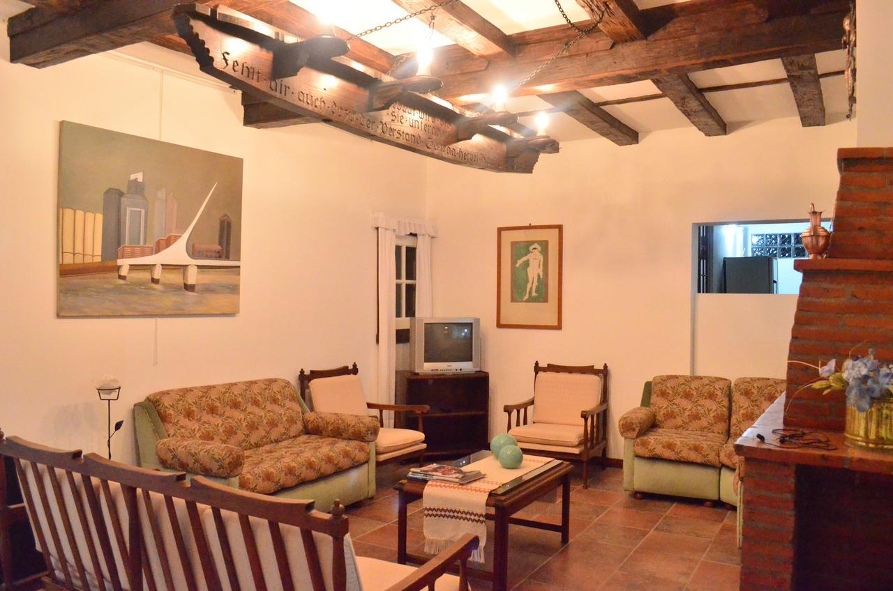 Hosteria Sajonia Villa Gesell Extérieur photo