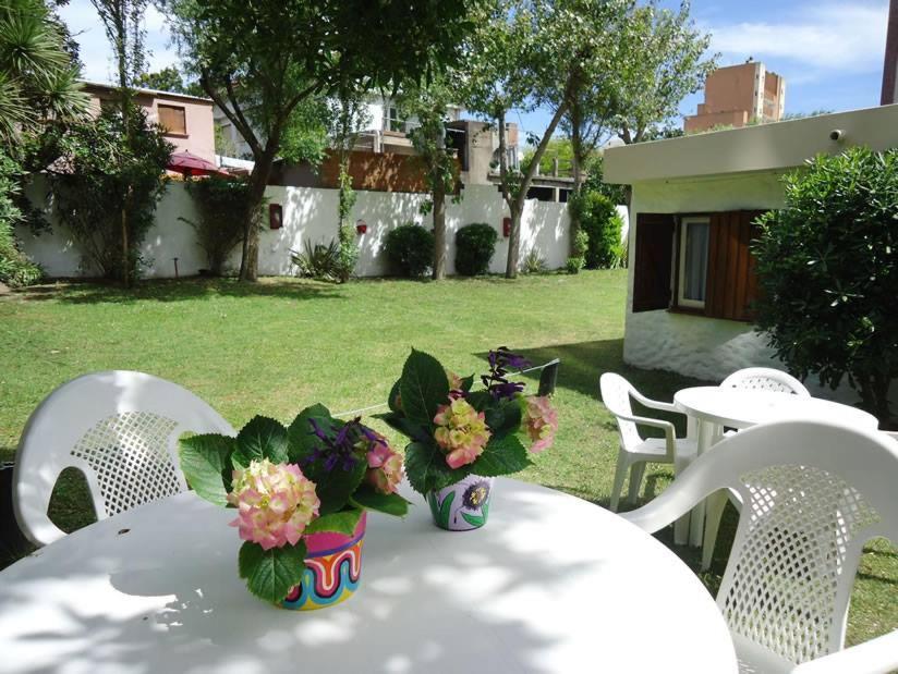 Hosteria Sajonia Villa Gesell Extérieur photo