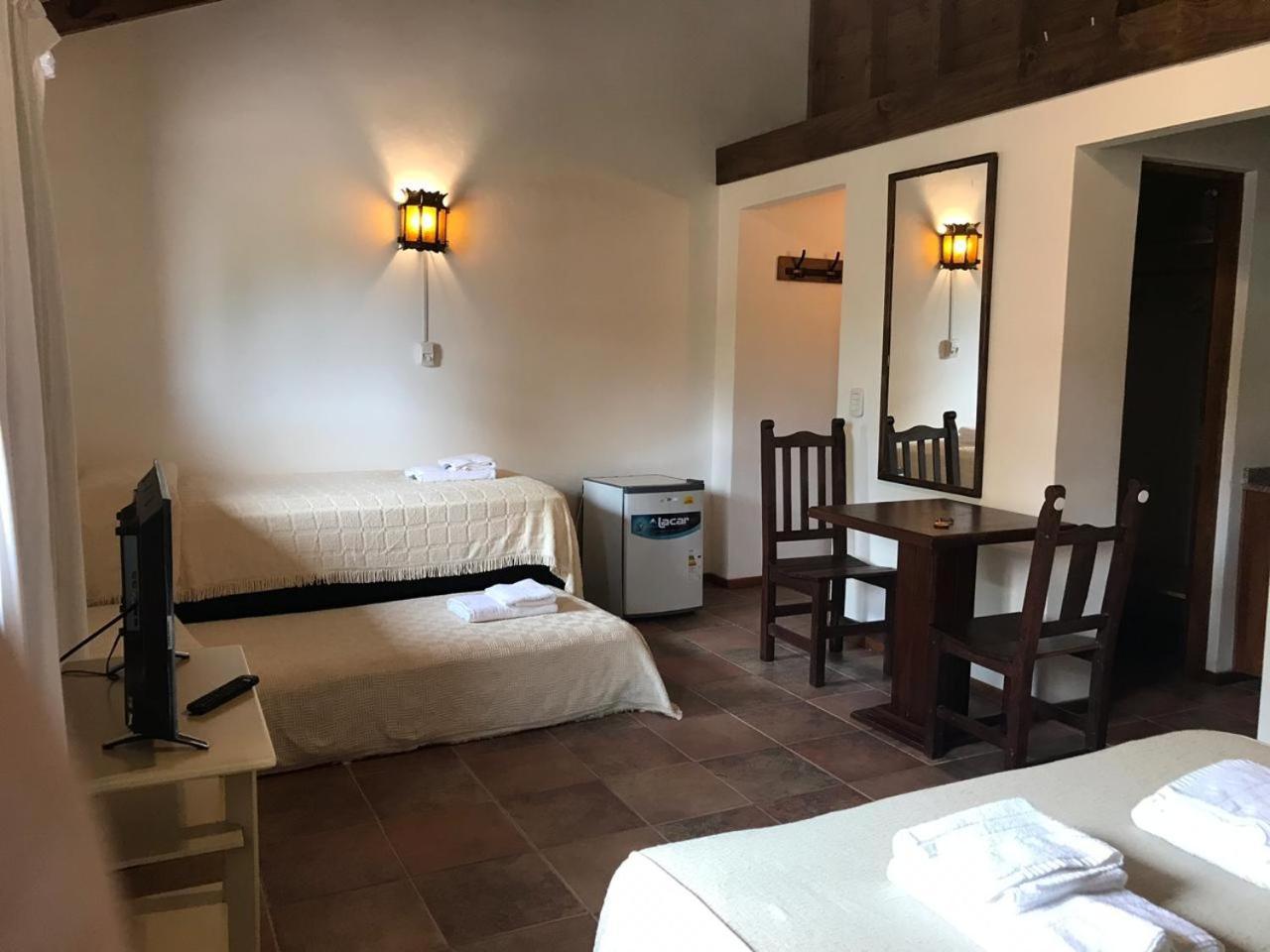 Hosteria Sajonia Villa Gesell Extérieur photo